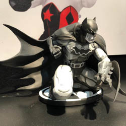 DC Collectibles Mad Batman black and white New York Toy Fair 2019 pic 3